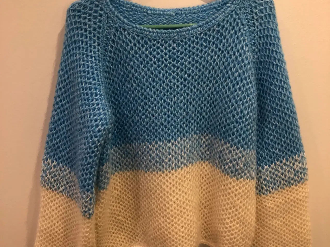 Billede 5 - Strikket sweater. Ny. Uld/ kid silk. Str M/ L