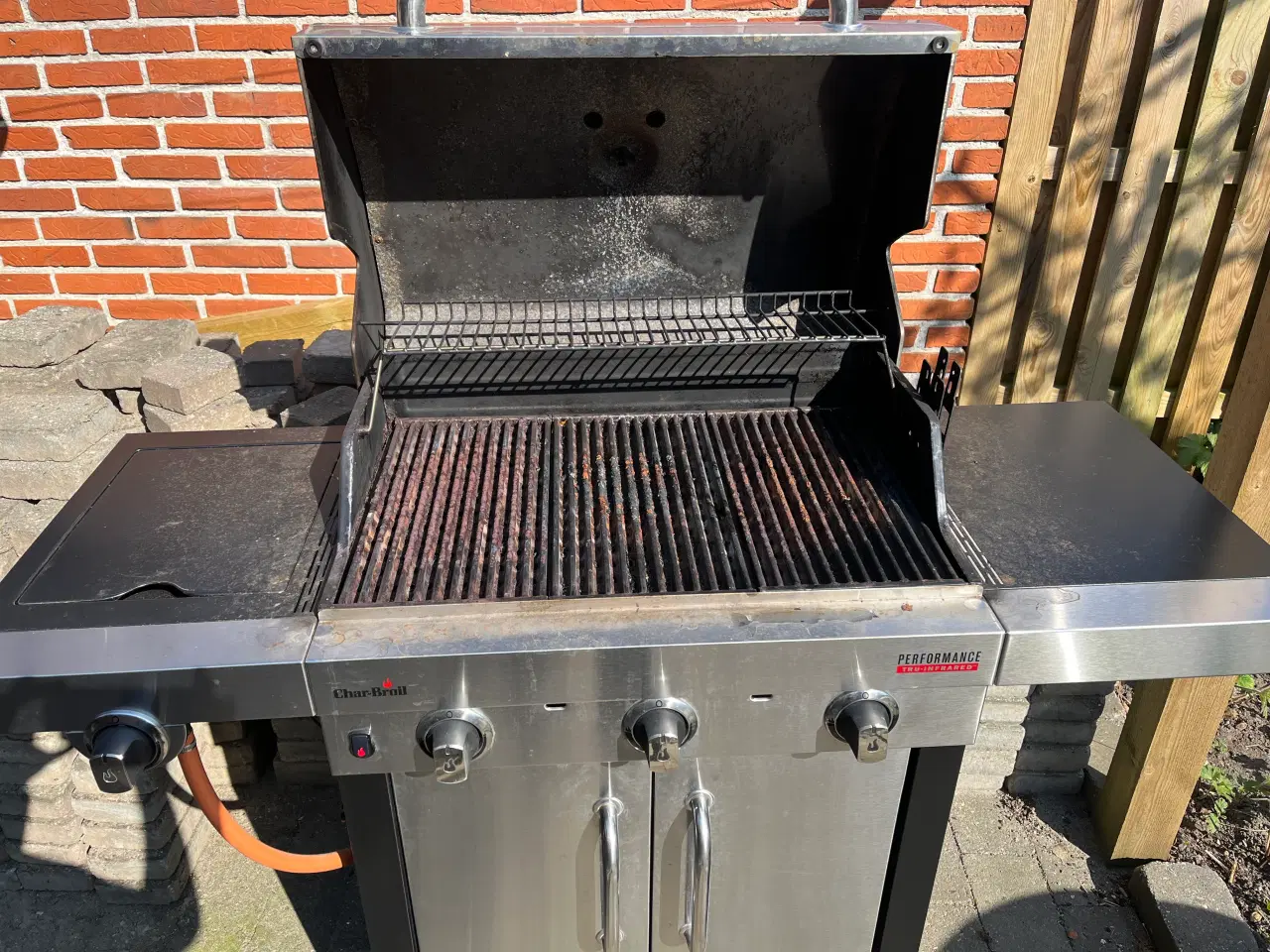 Billede 2 - Gasgrill m 3 blus Char-Broil