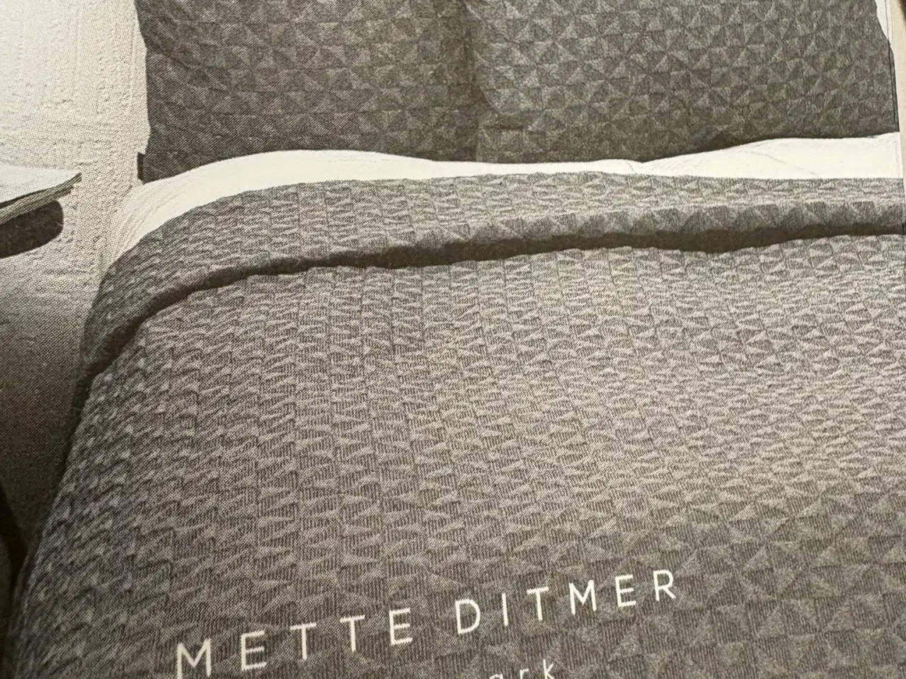 Billede 2 - Sengetæppe med 2 puder