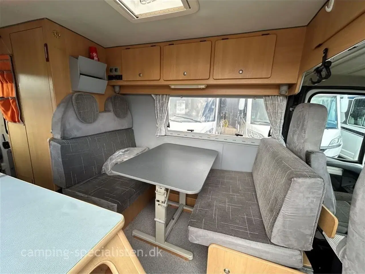 Billede 6 - 2005 - Citroen Jumper   Citroen Jumper Campervan 5 meter model 2005 kørt 148.000 km kan nu ses hos Camping-Specialisten.dk