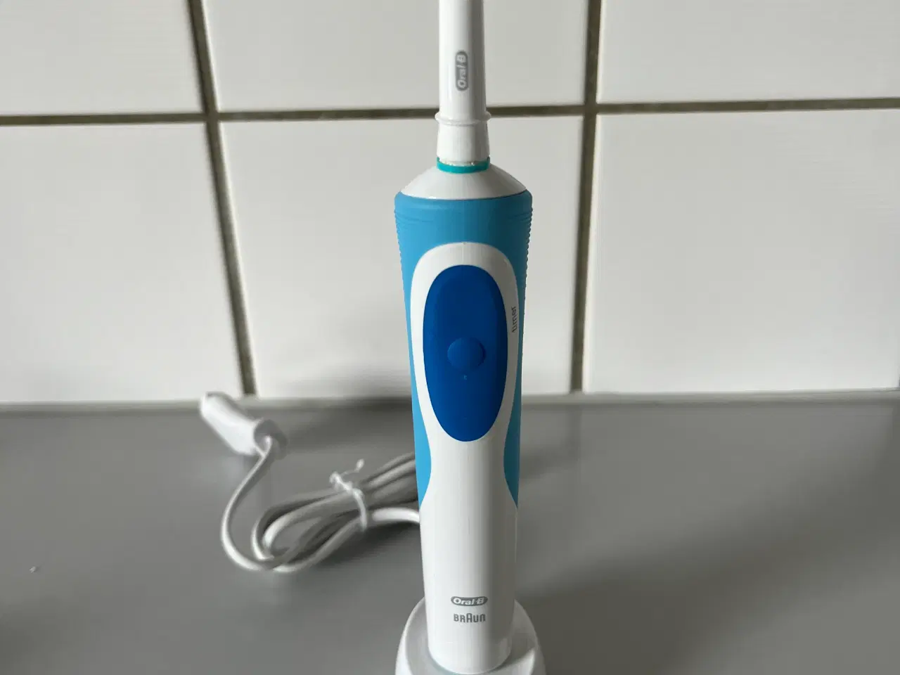 Billede 1 - Oral-B Eltandbørste 