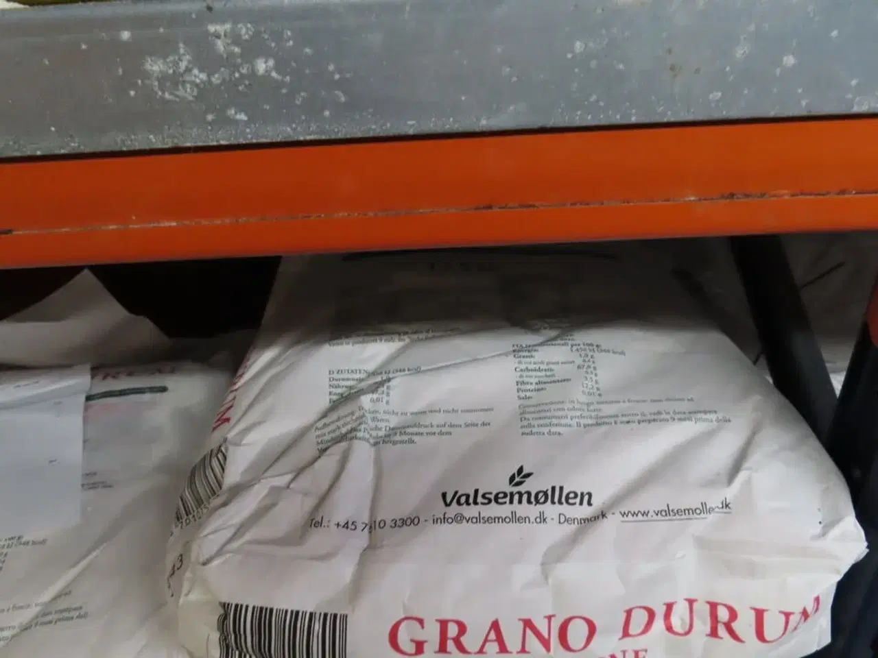 Billede 24 - Pallereol med indhold