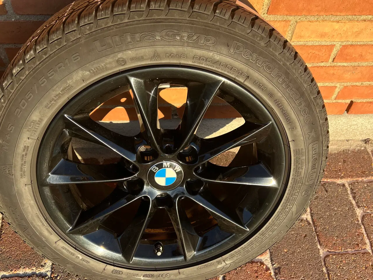 Billede 2 - BMW Org Style 411 med 205/55/16 Goodyear ultra gri