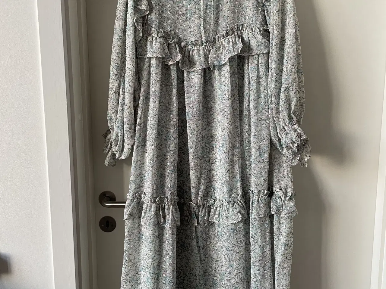 Billede 1 - Stella Nova flæsekjole