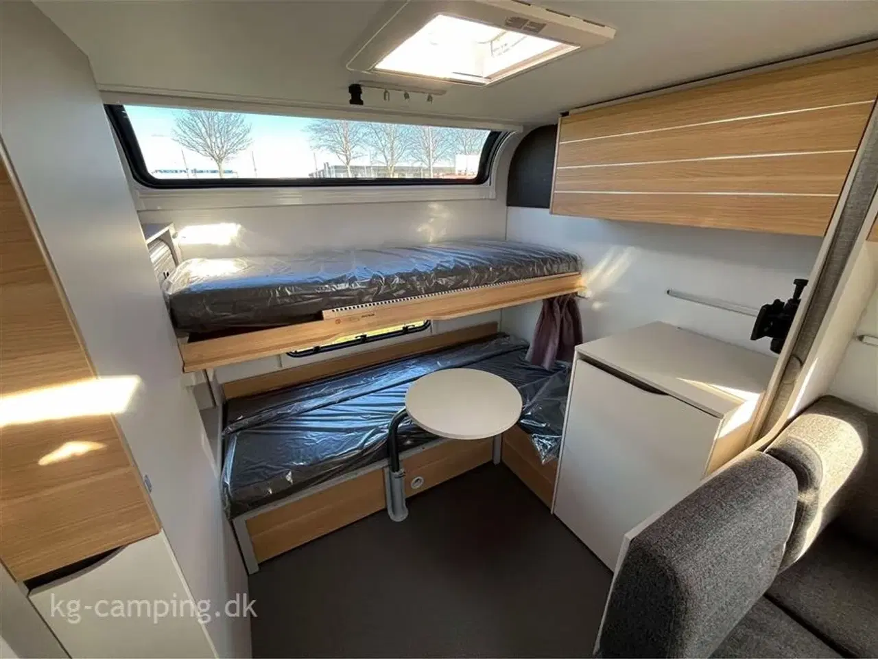 Billede 3 - 2025 - Adria Adora 613 PK Teen Adria Adora 613 PK Teen – 2025 | Perfekt til familien!