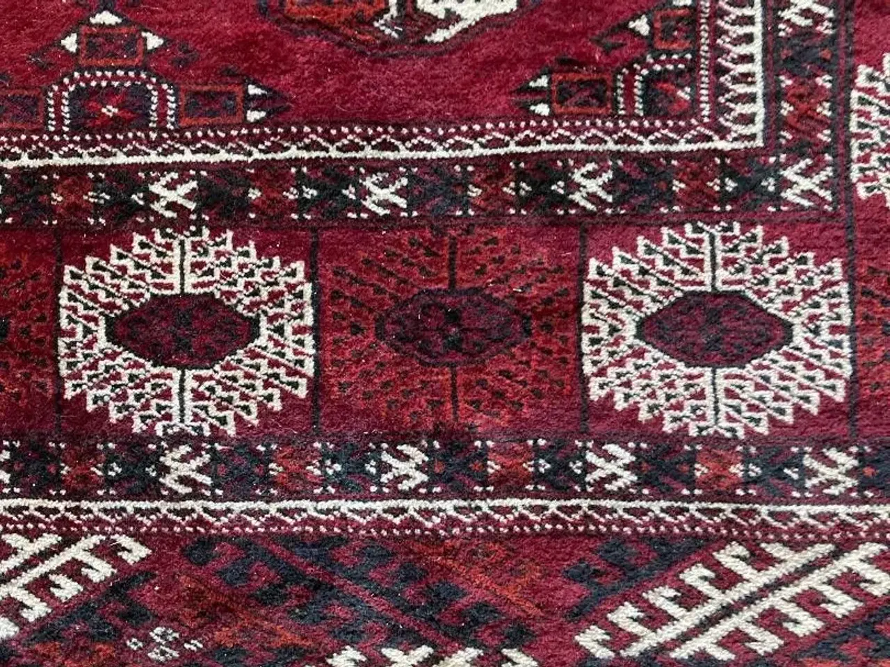Billede 1 - Ægte Turkmansk tæppe