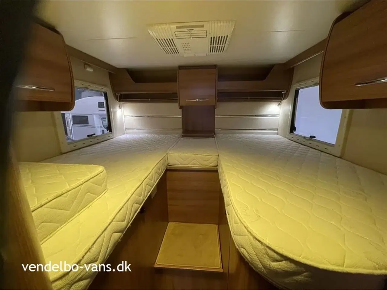 Billede 17 - 2014 - Chausson Welcome 717   Enkeltsenge og stor garage
