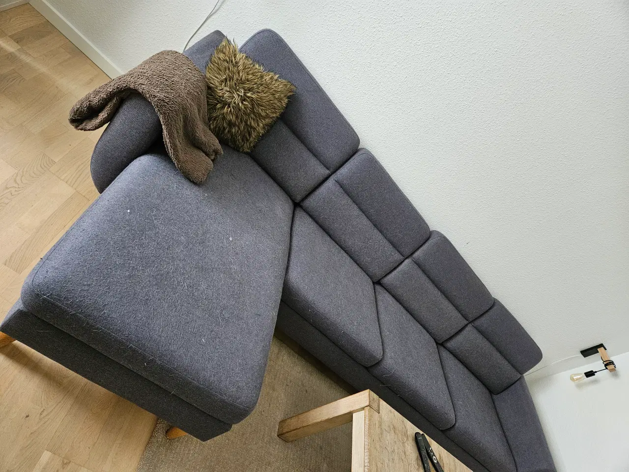 Billede 2 - Velholdt sofa sælges