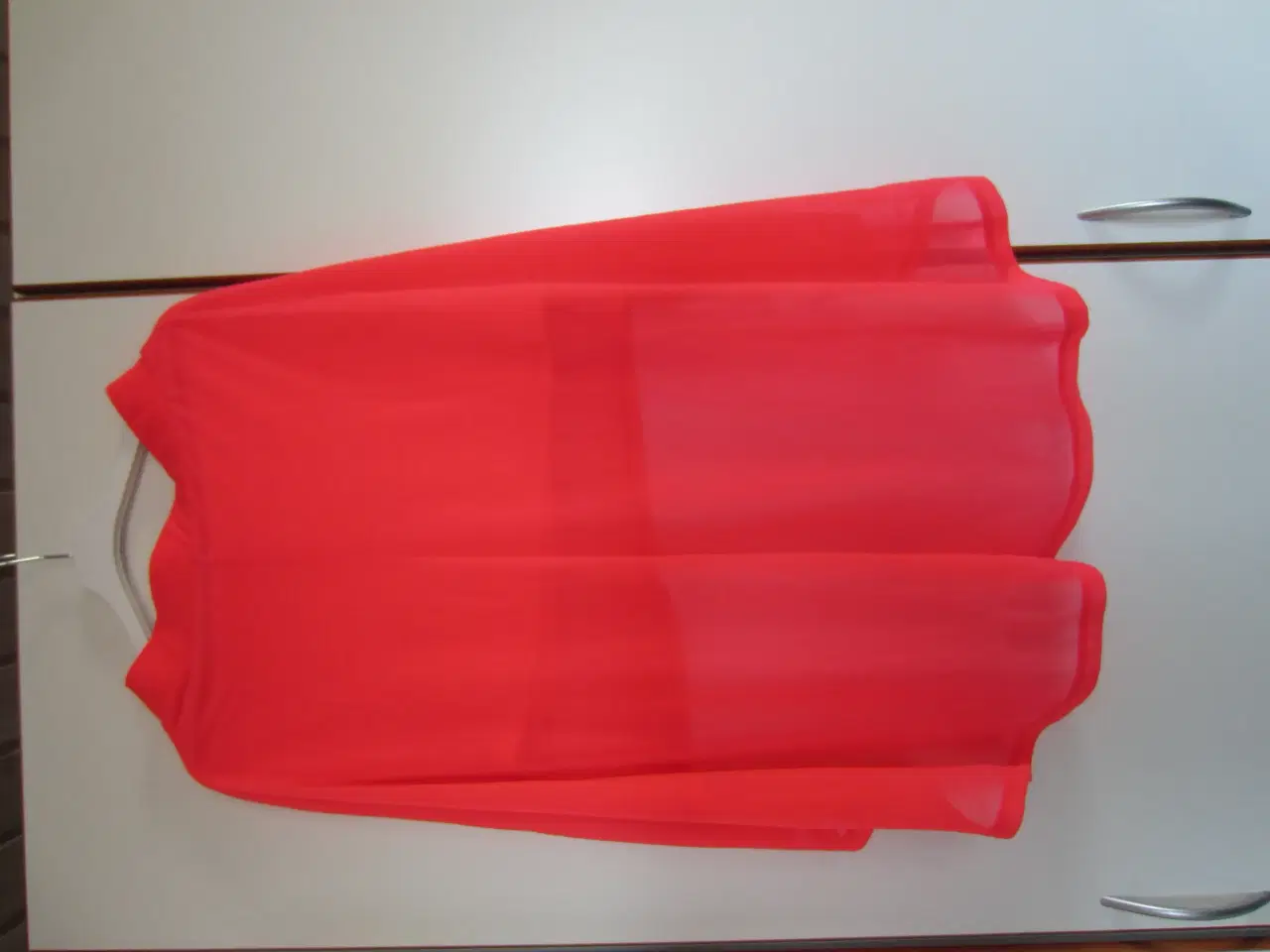 Billede 4 - Flot frisk nederdel fra H&M i str.40