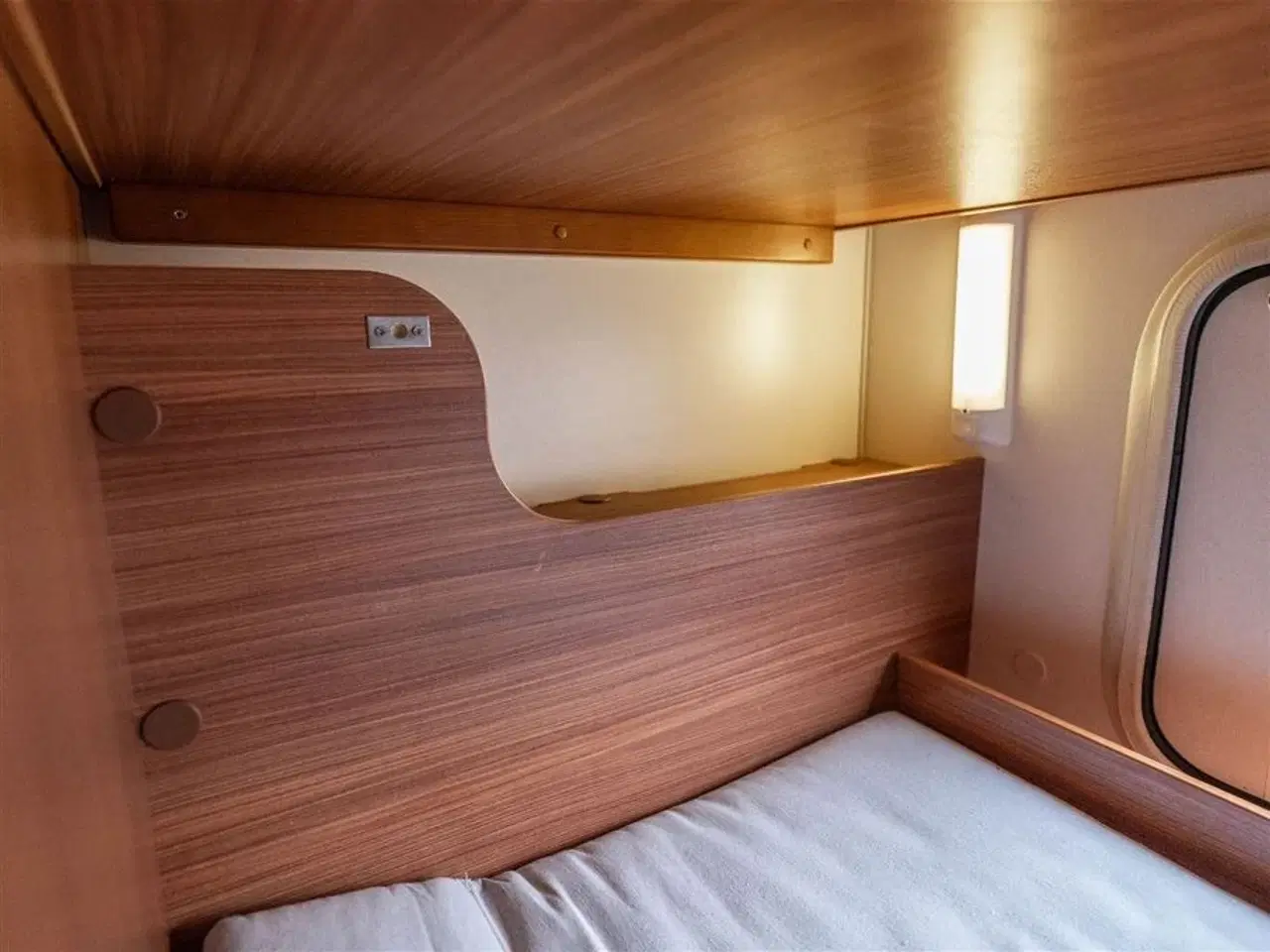 Billede 44 - 2013 - Adria Adora 563 PT   Rigtig fin vogn med køjer og dobbeltseng