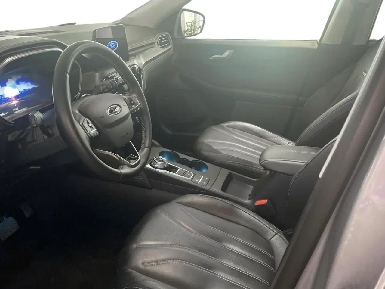 Billede 4 - Super velholdt Ford Kuga Vignale