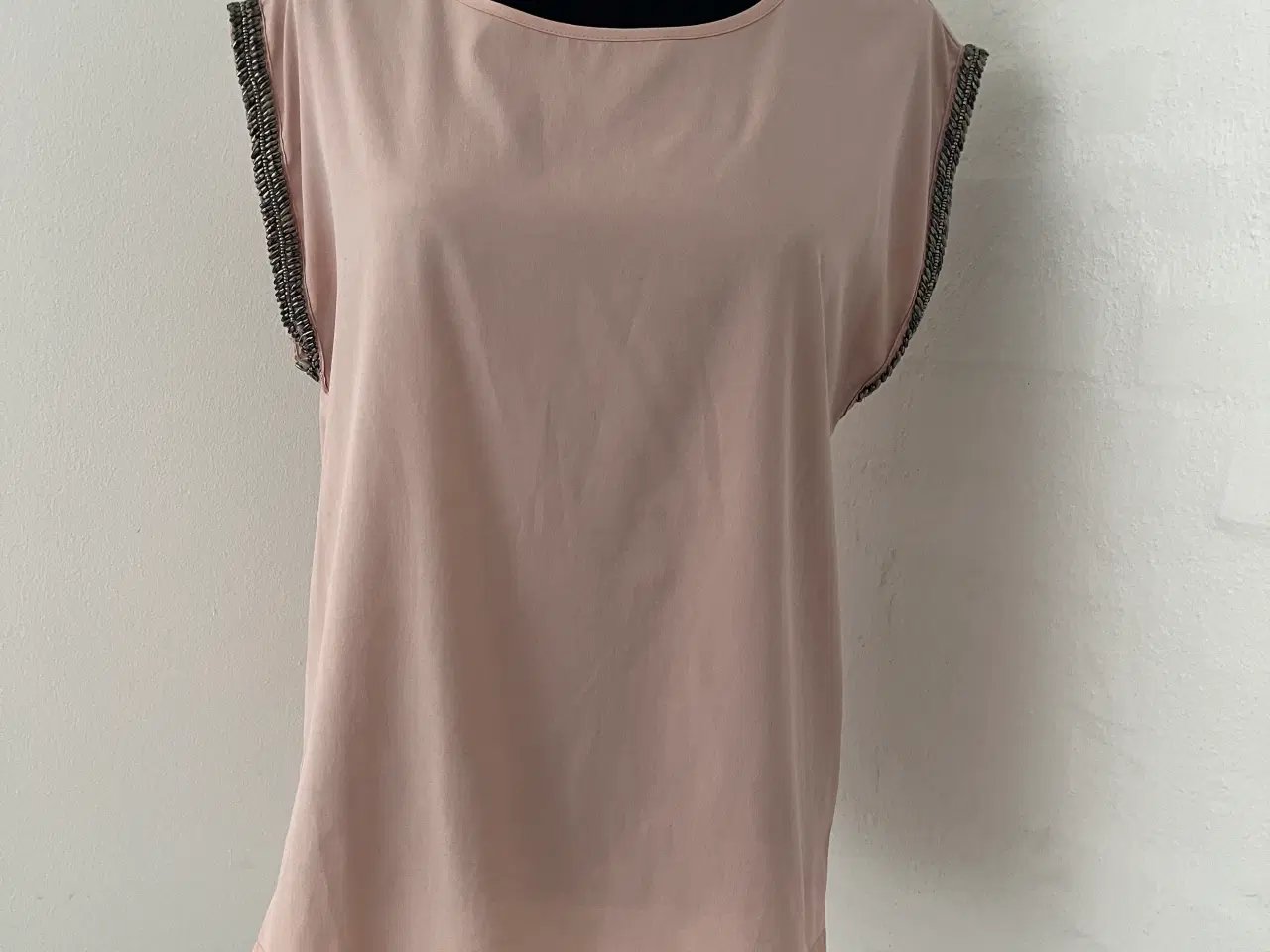 Billede 1 - T-shirt str.36