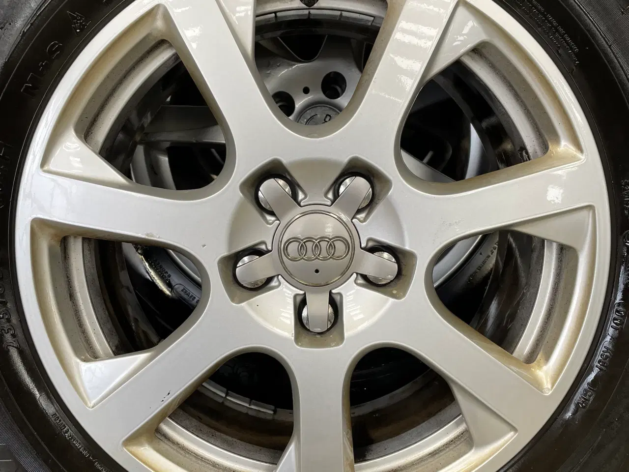 Billede 4 - 17 Audi Q5 235/65/17 Ref.740 vinter