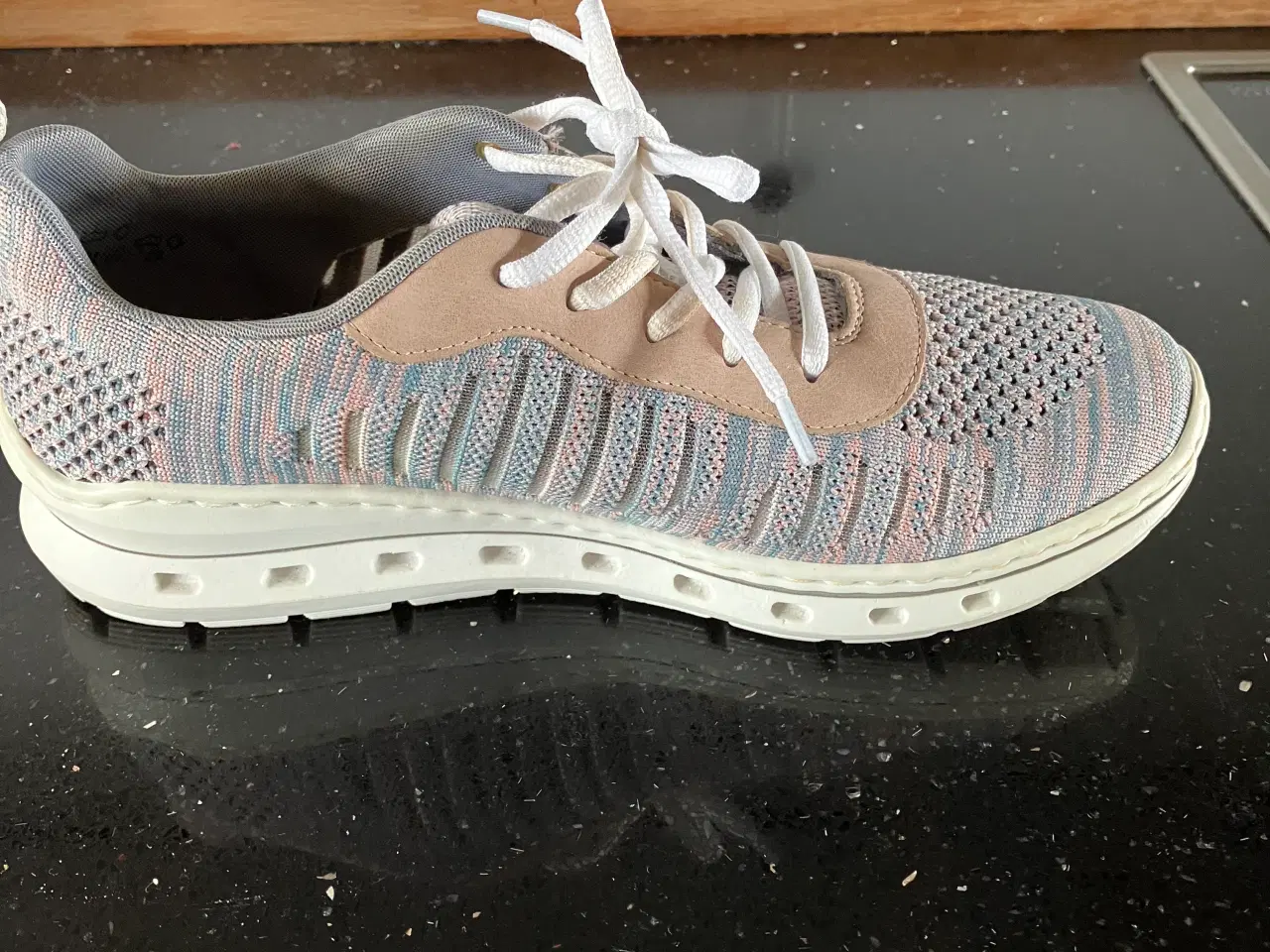 Billede 2 - Smarte sneakers fra Rieker