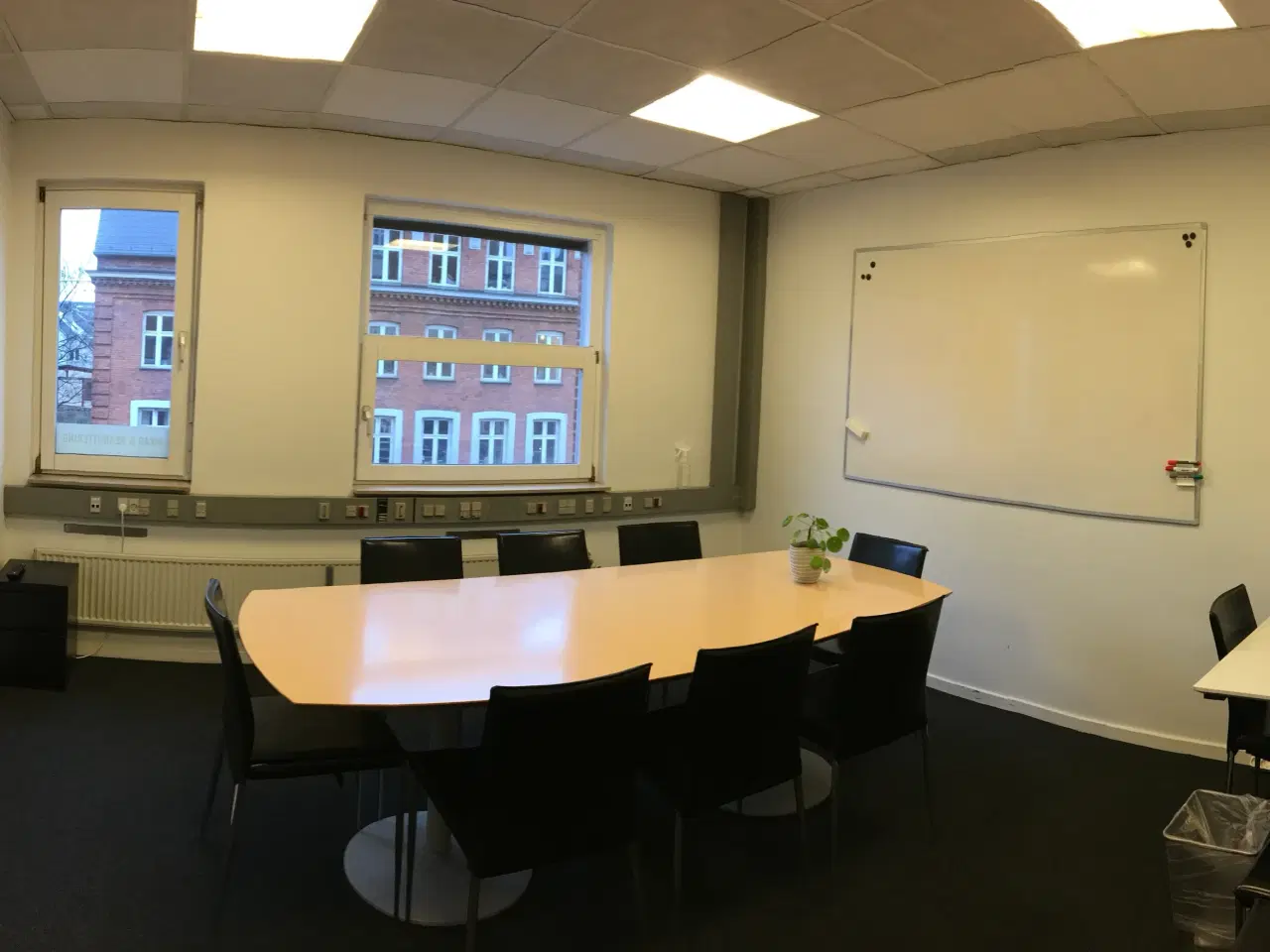 Billede 14 - Møblerede kontorpladser på Frederiksberg C tilbydes