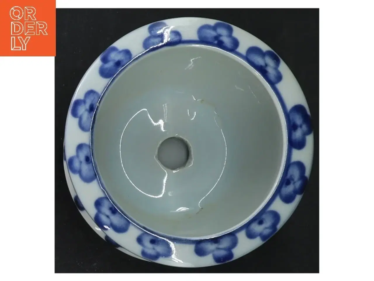 Billede 3 - Porcelænskrukke med underkop (str. H 9 cm. ø. 10 cm)