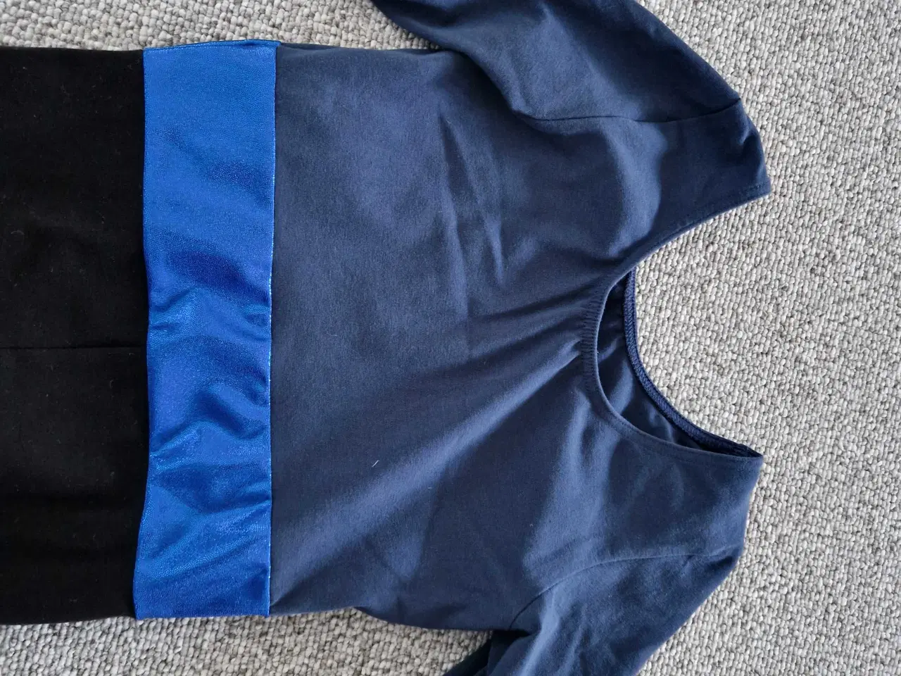 Billede 3 - Gymnastikdragt str xs 