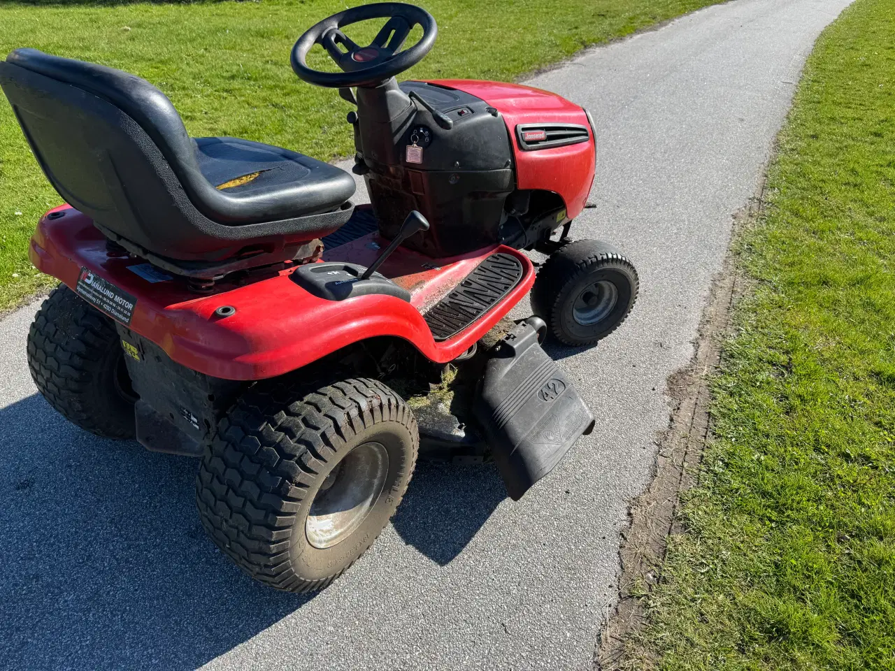 Billede 3 - Havetraktor. Jonsered LT2217A