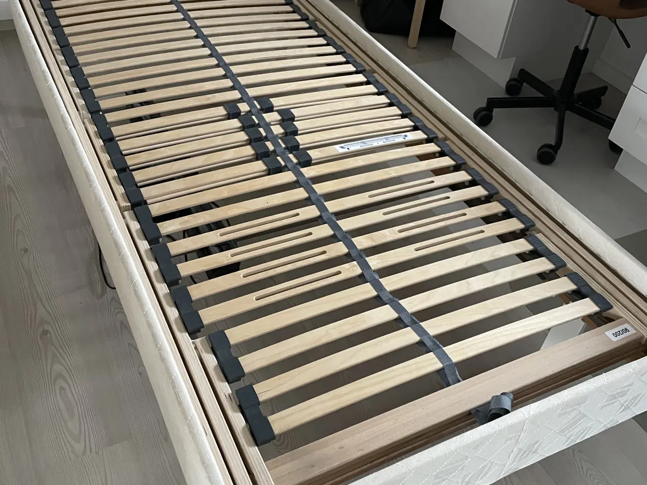Billede 2 - Elevationsseng med/ uden madras og topmadras