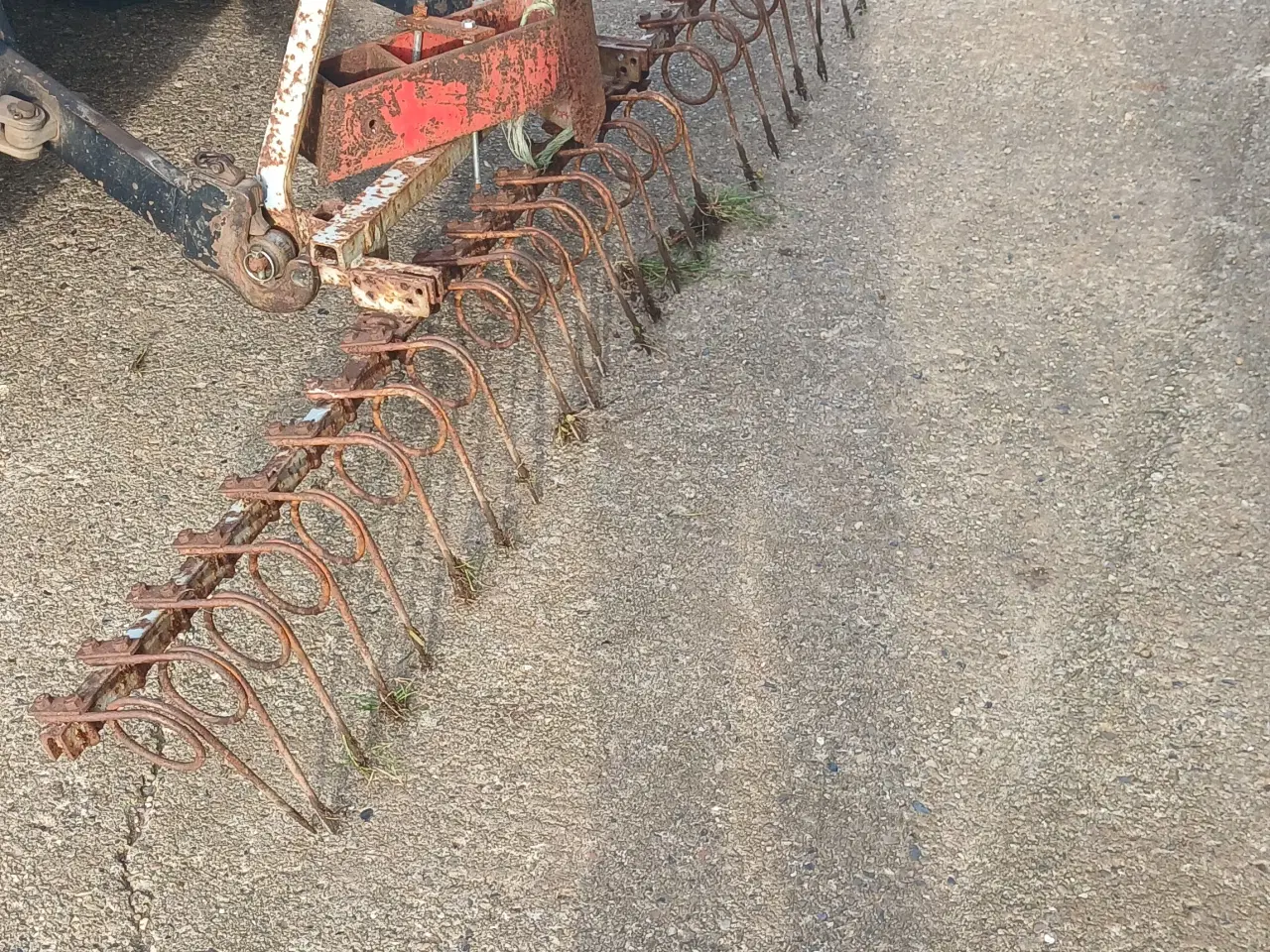 Billede 1 - Gårdspladsrive