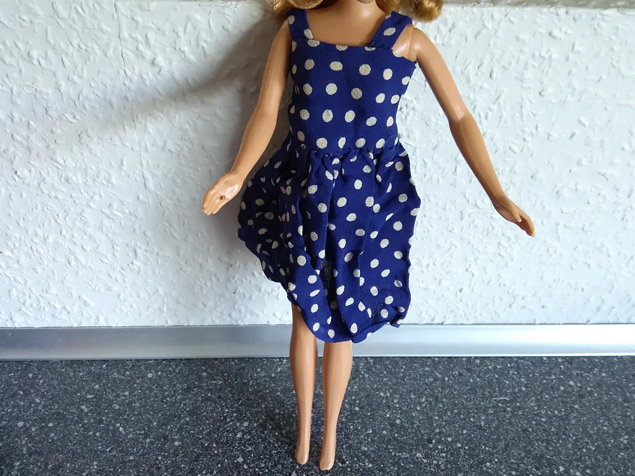 Billede 2 - Barbie dukke tøj 