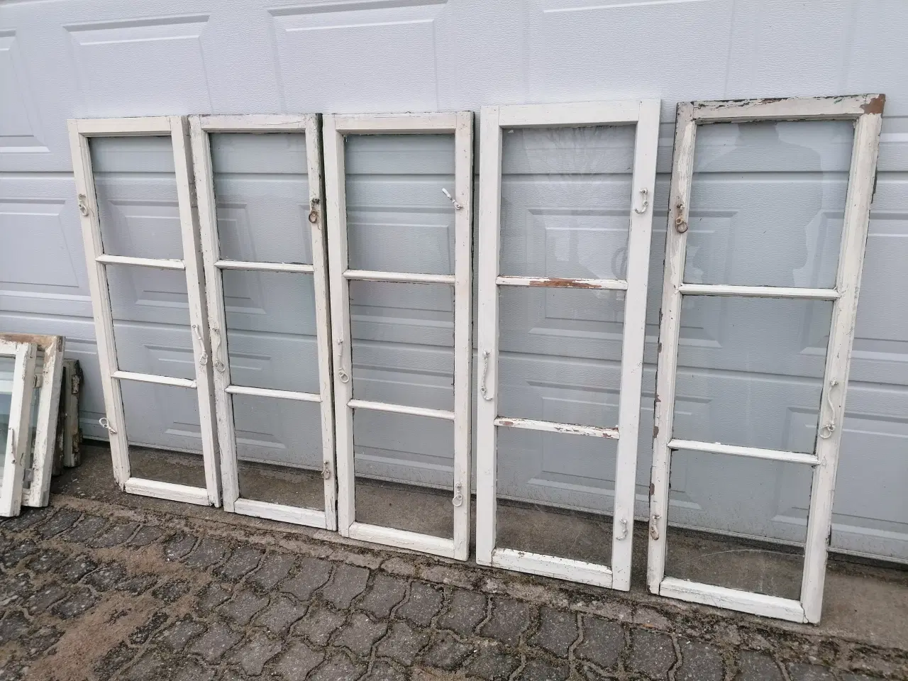 Billede 13 - Gamle Vinduesrammer med Enkeltglasruder Stykp.fra