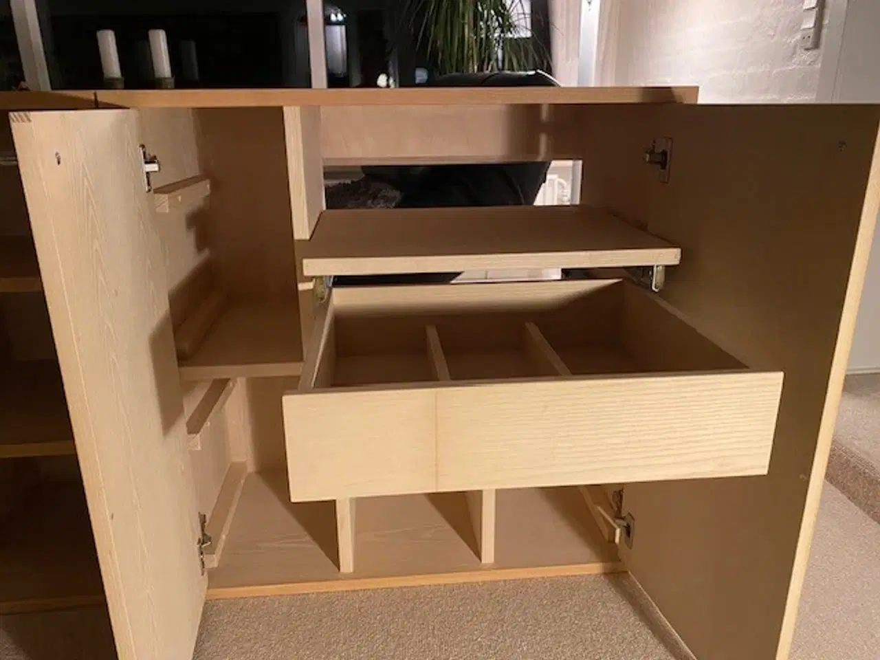 Billede 1 - Reol - ask - design af møbelsnedker