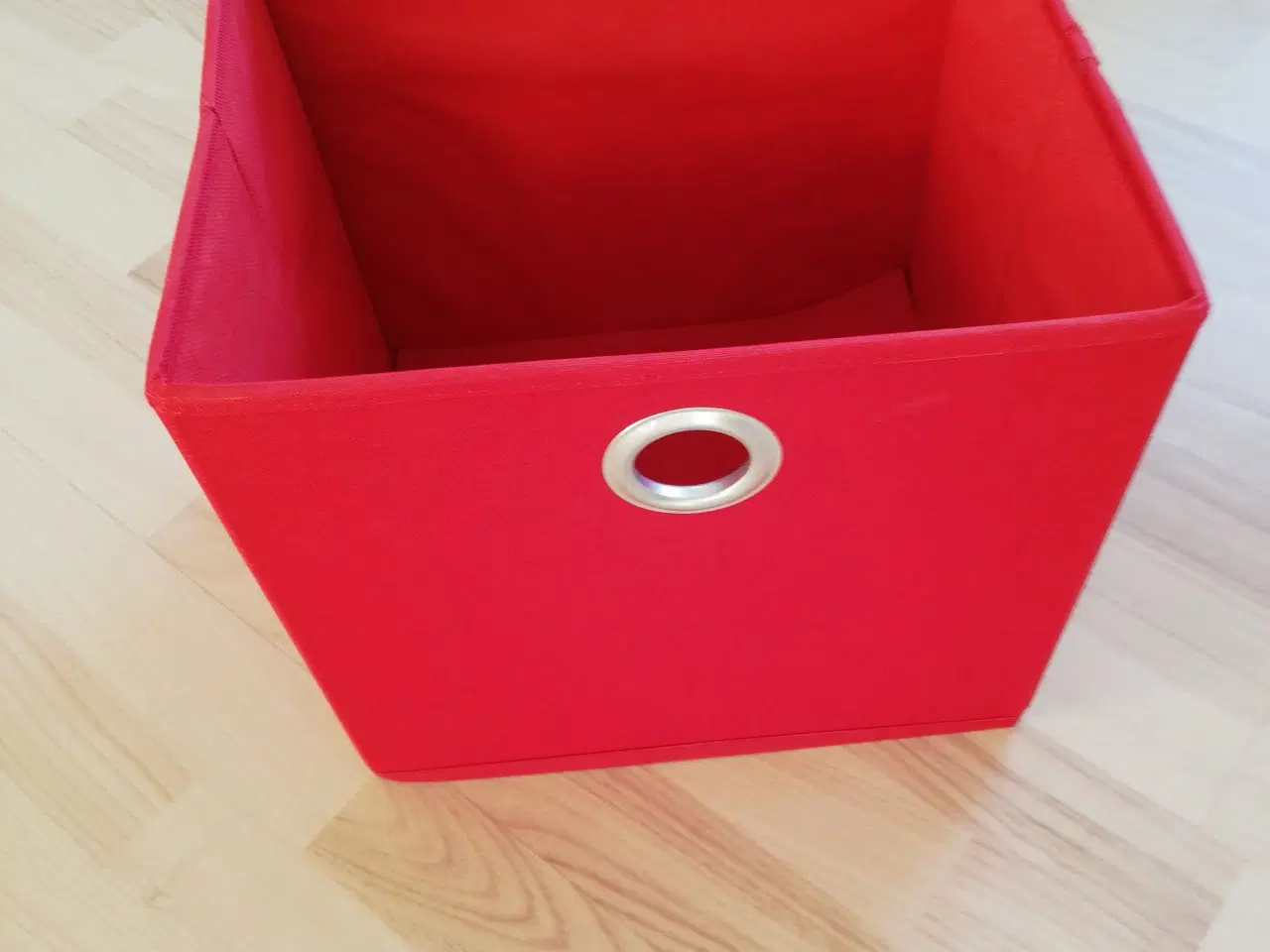 Billede 2 - 4 Røde rumdeler kasser