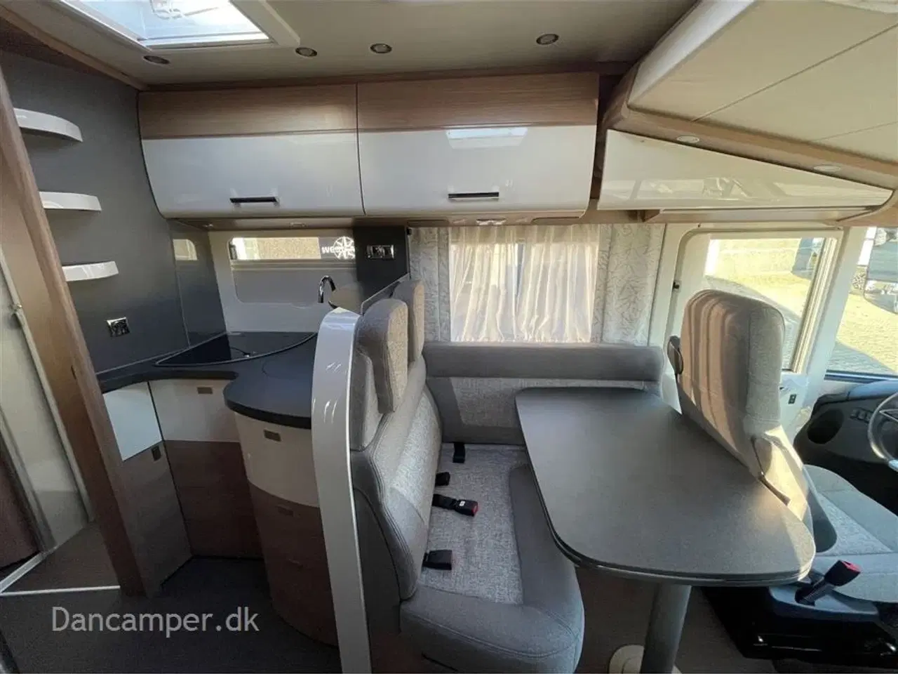 Billede 24 - 2026 - Carthago c-tourer I 145 LE   Design og komfort når det er bedst! MERCEDES 170 Hk, 9-trin aut.gear, adaptiv fartpilot,  4,2/4,5 tons totalvægt