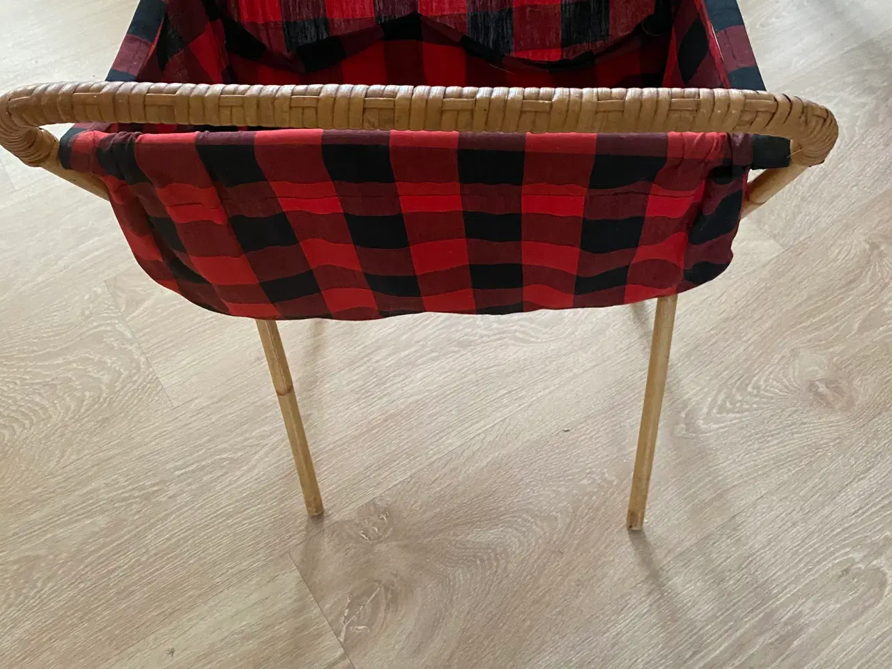 Billede 1 - Strikkekurv