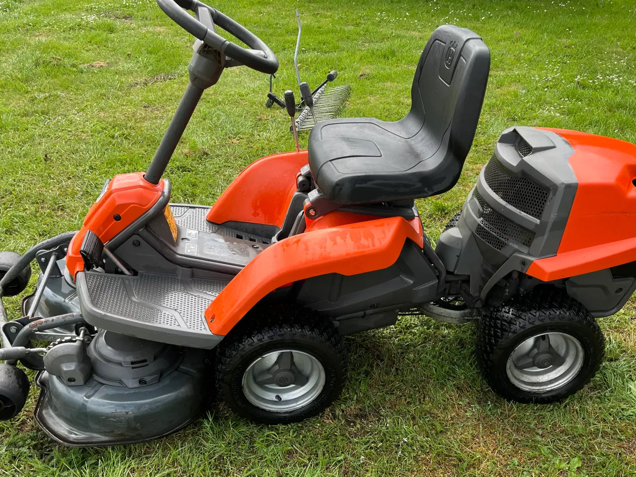 Billede 2 - Græsslåmaskine Husqvarna R111B5