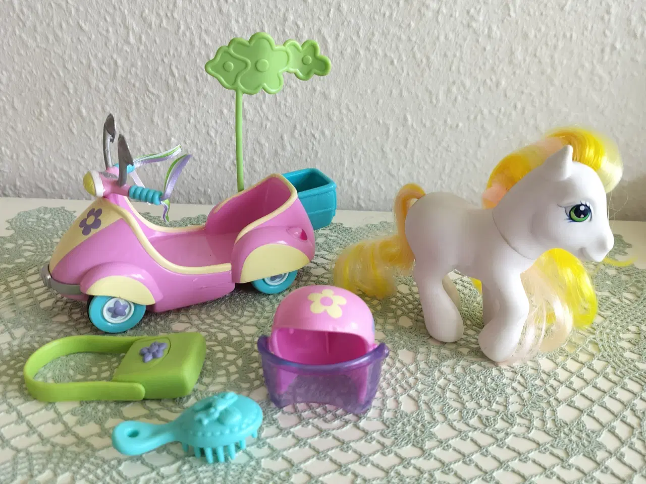 Billede 1 - My Little Pony G3 - Pony m/scooter (blomsterflag)