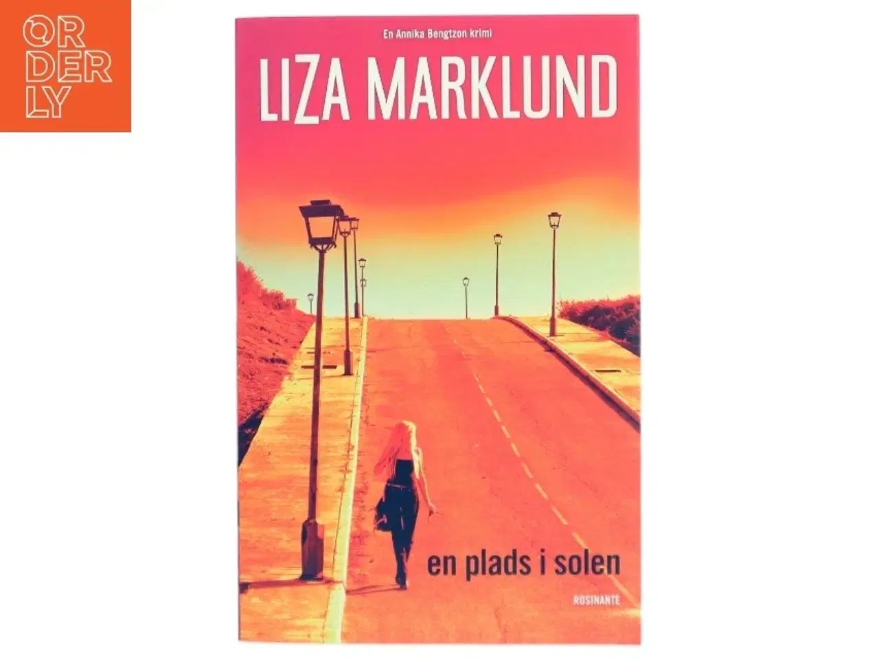 Billede 1 - En plads i solen af Liza Marklund fra Rosinante