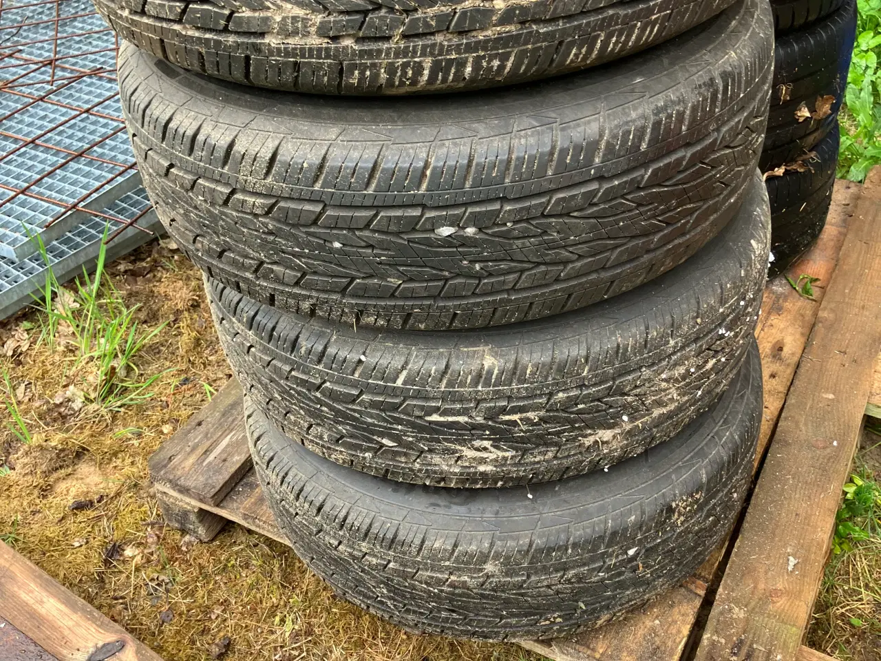 Billede 4 - Ford alufælge med nye helårsdæk