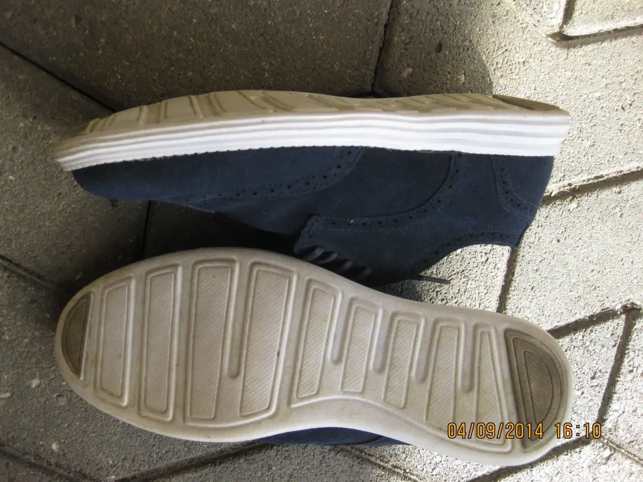 Billede 2 - Blå smarte sko fra i år str. 40 fra BORN