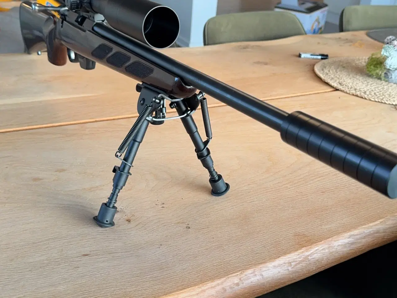 Billede 3 - Tikka T1X 22LR salon riffel med træ skæfte 