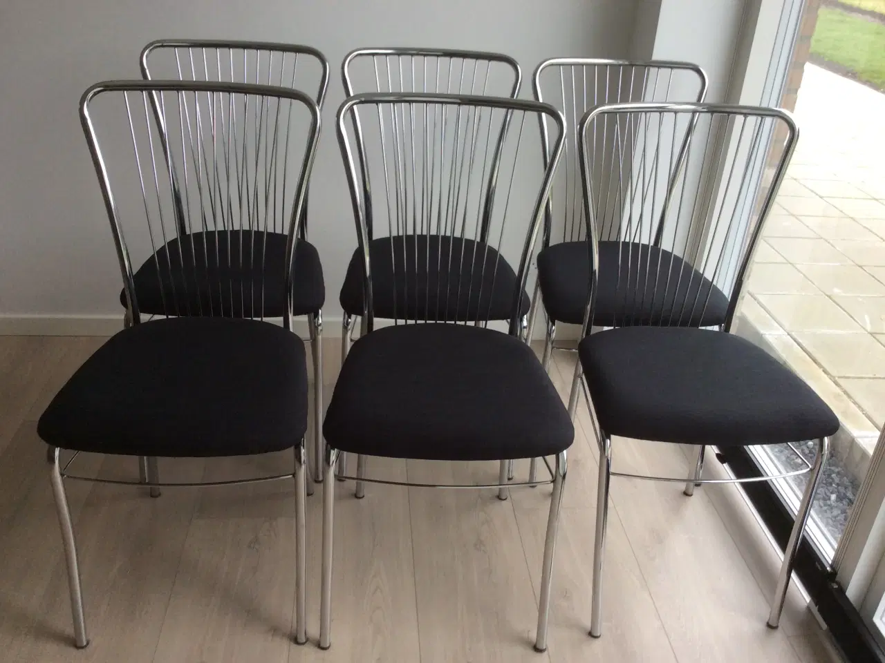 Billede 1 - Spisebordsstole med nyt ompolstring og betræk