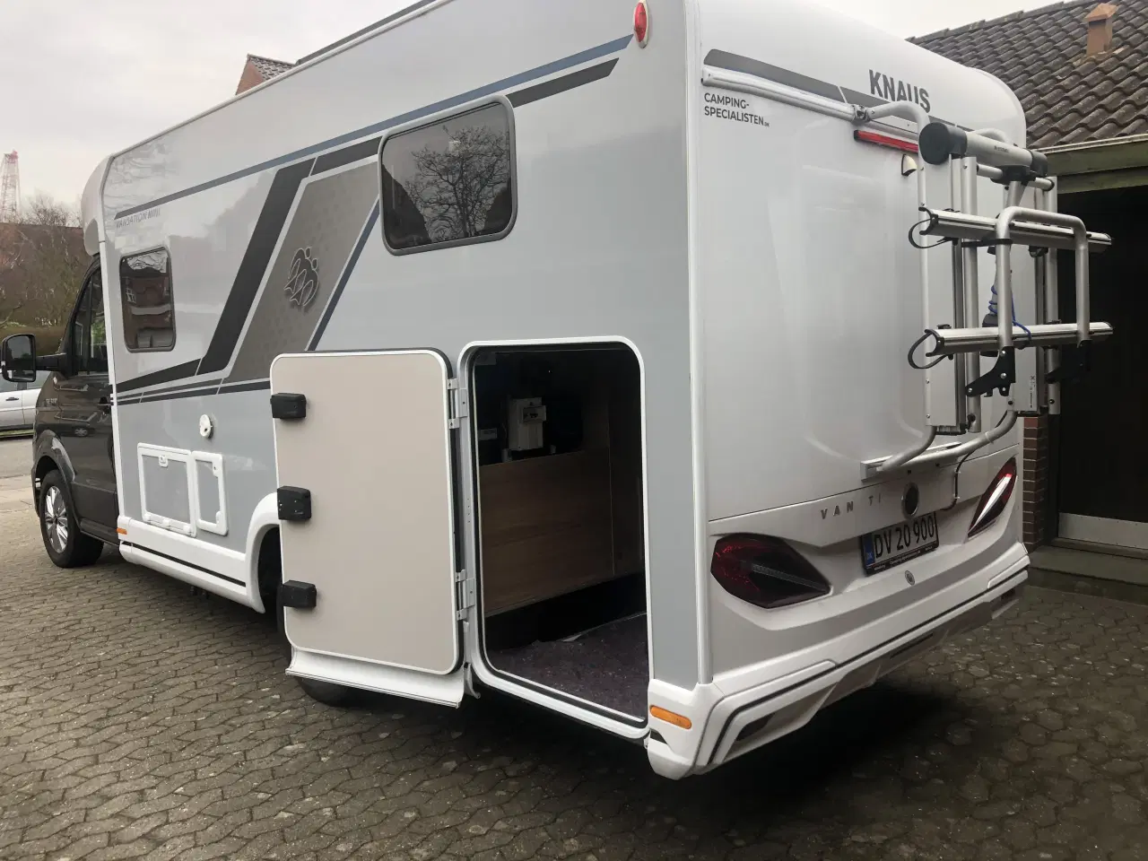 Billede 3 - KNAUS VANSATION TI 640 MEG 13000km