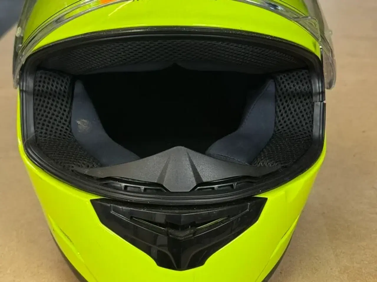 Billede 2 - MC hjelm, MT HELMETS