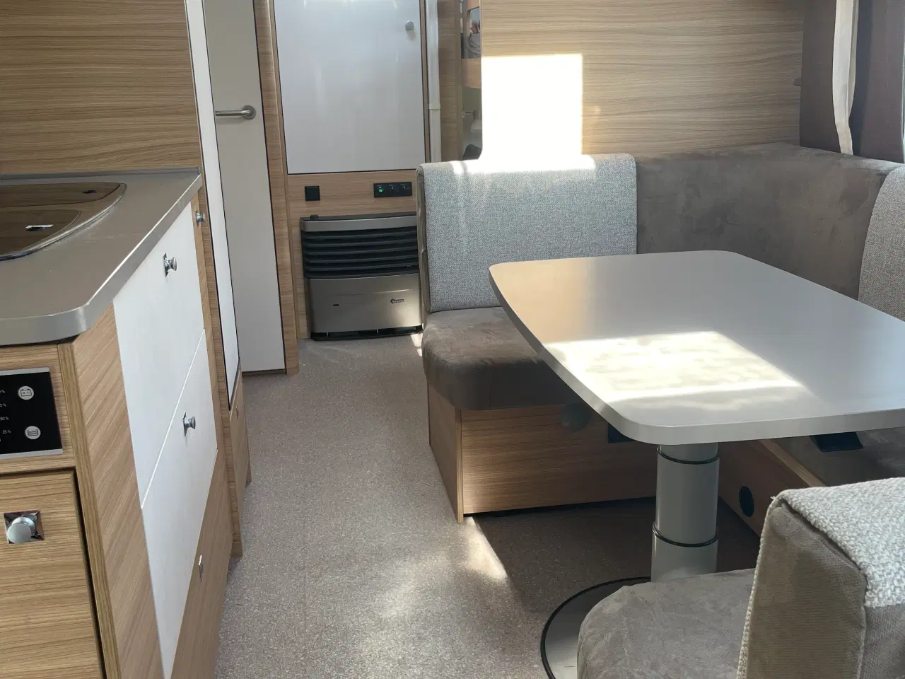 Billede 3 - Campingvogn Dethleffs Camper D-line 540 QMK 