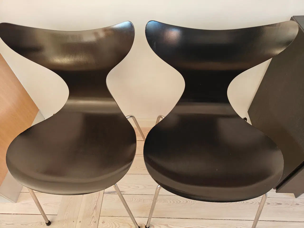 Billede 2 - Arne Jacobsen Liljen / Mågen / 3108 - stole