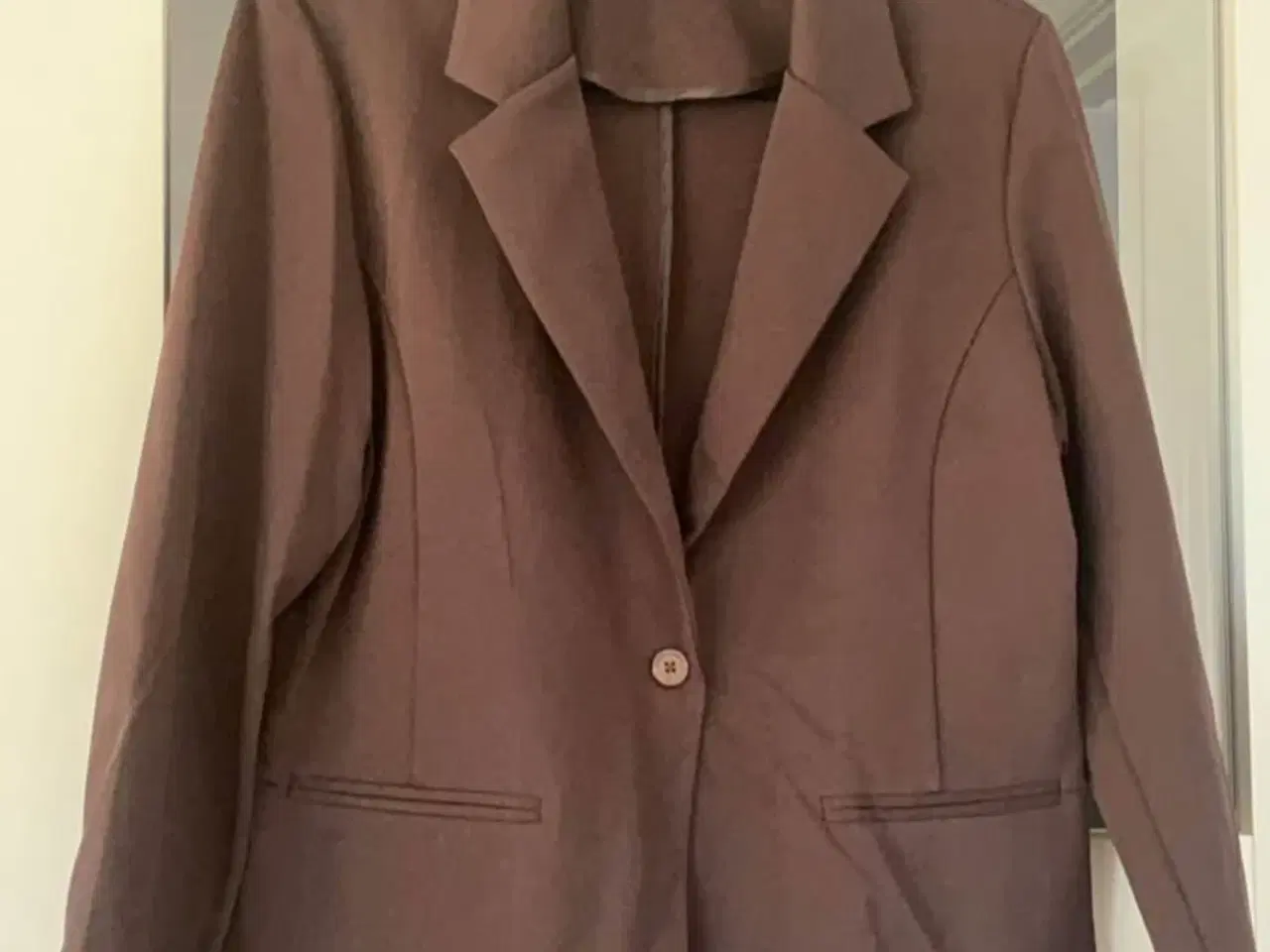 Billede 1 - Brun blazer fra Fransa