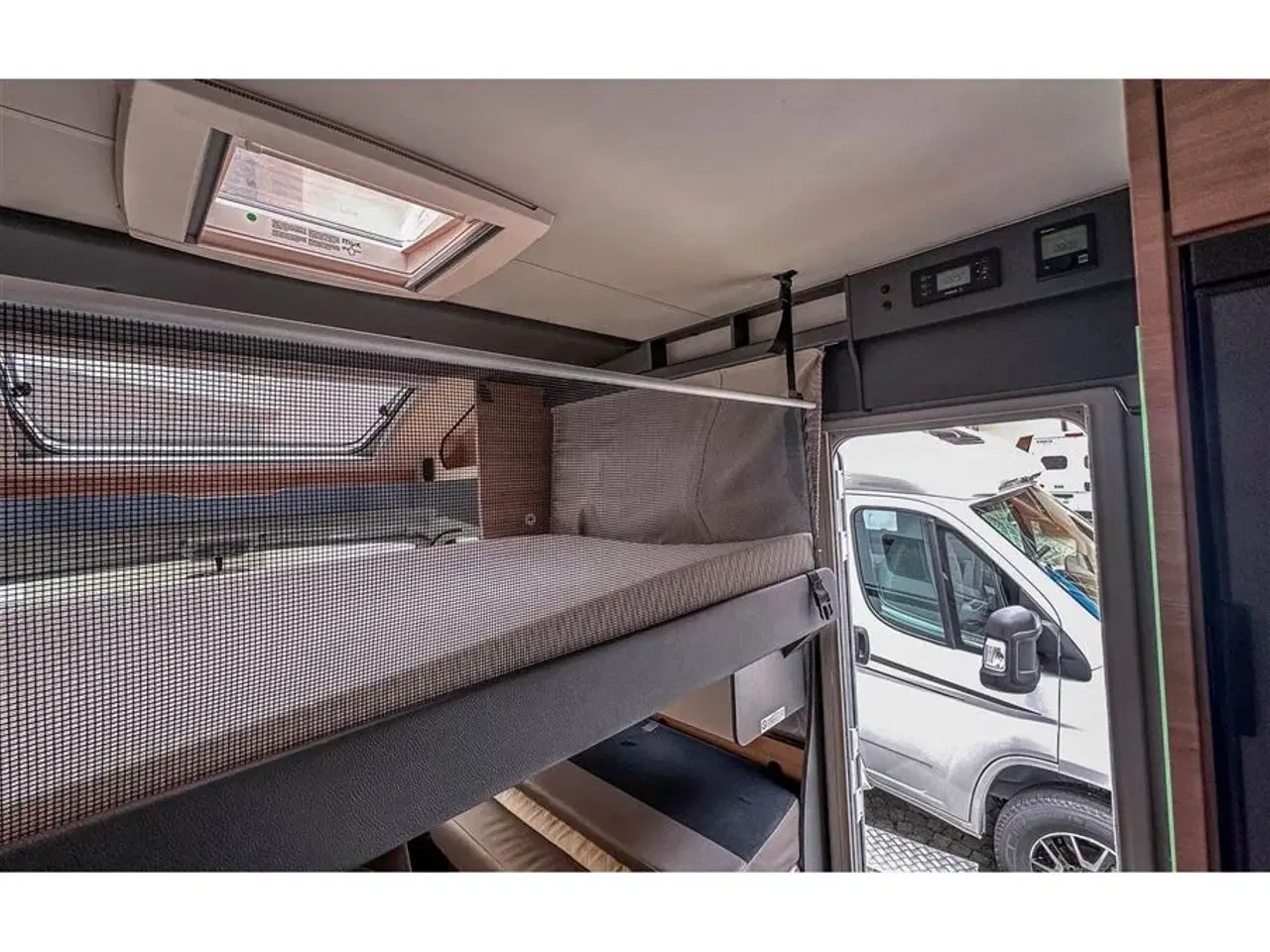 Billede 13 - 2025 - Knaus L!VE TI Wave 650 MF Platinium Selection   Del-integreret med plads til 4