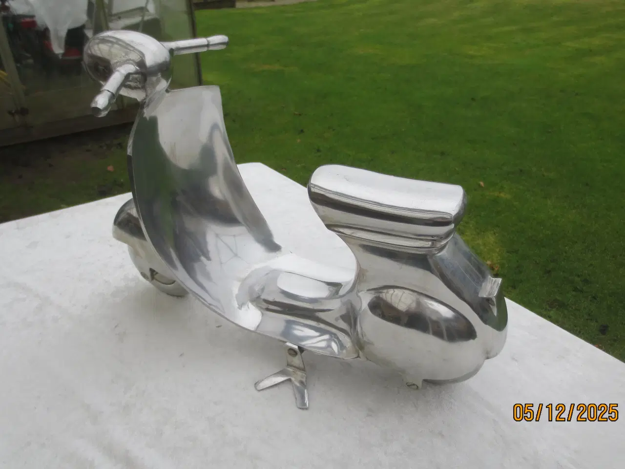 Billede 2 - 1 stk Model Vespa Scooter i Rustfri stål