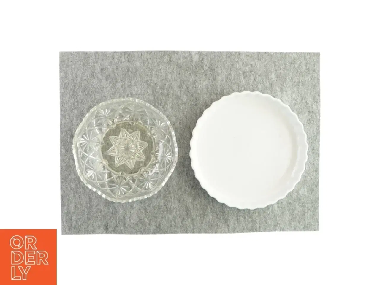 Billede 2 - Tærtefad og glasskål med mønster