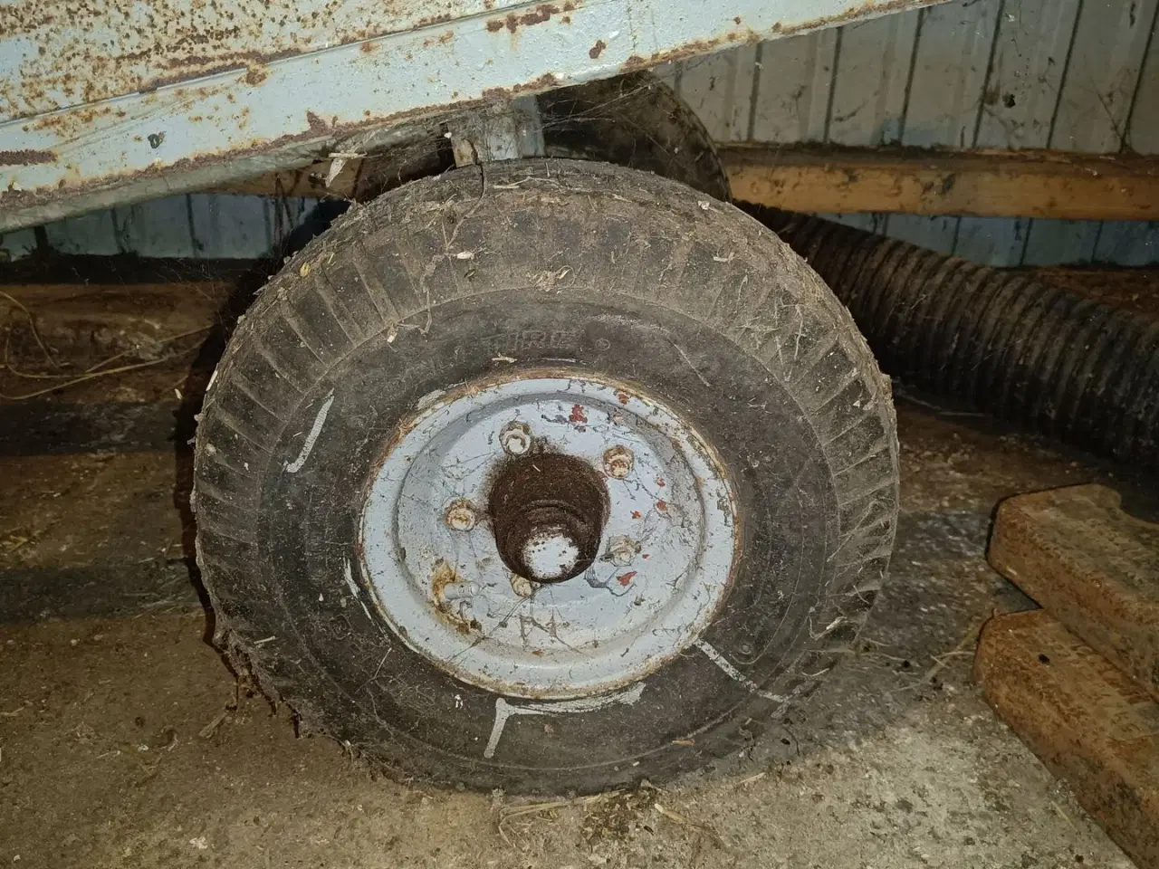 Billede 5 - - - - En lille vogn