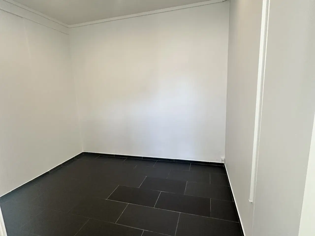 Billede 9 - Butik/kontorlokale til leje med leksible faciliteter.