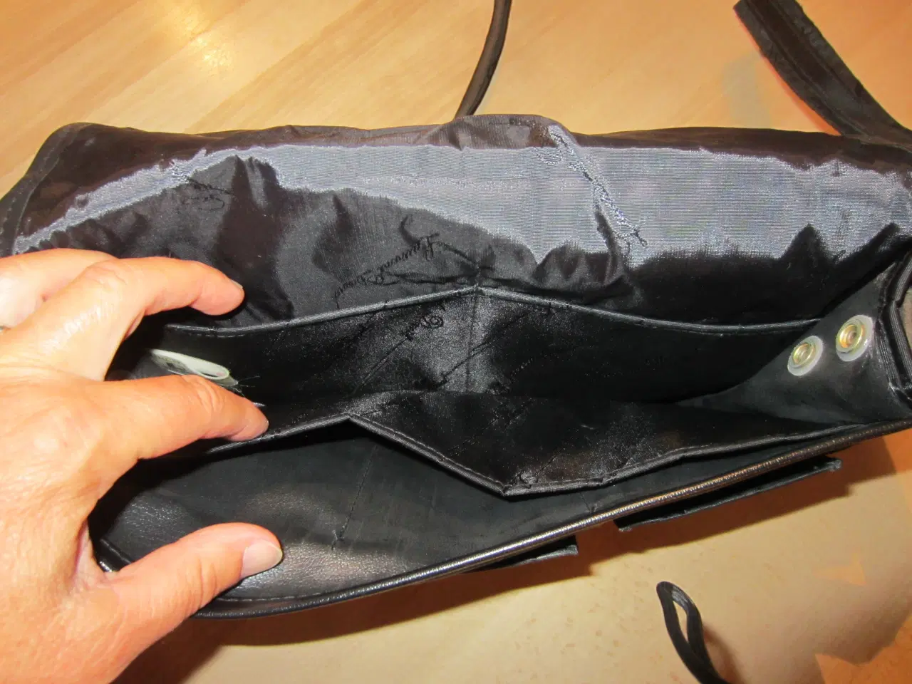 Billede 5 - Fin sort skuldertaske - taske