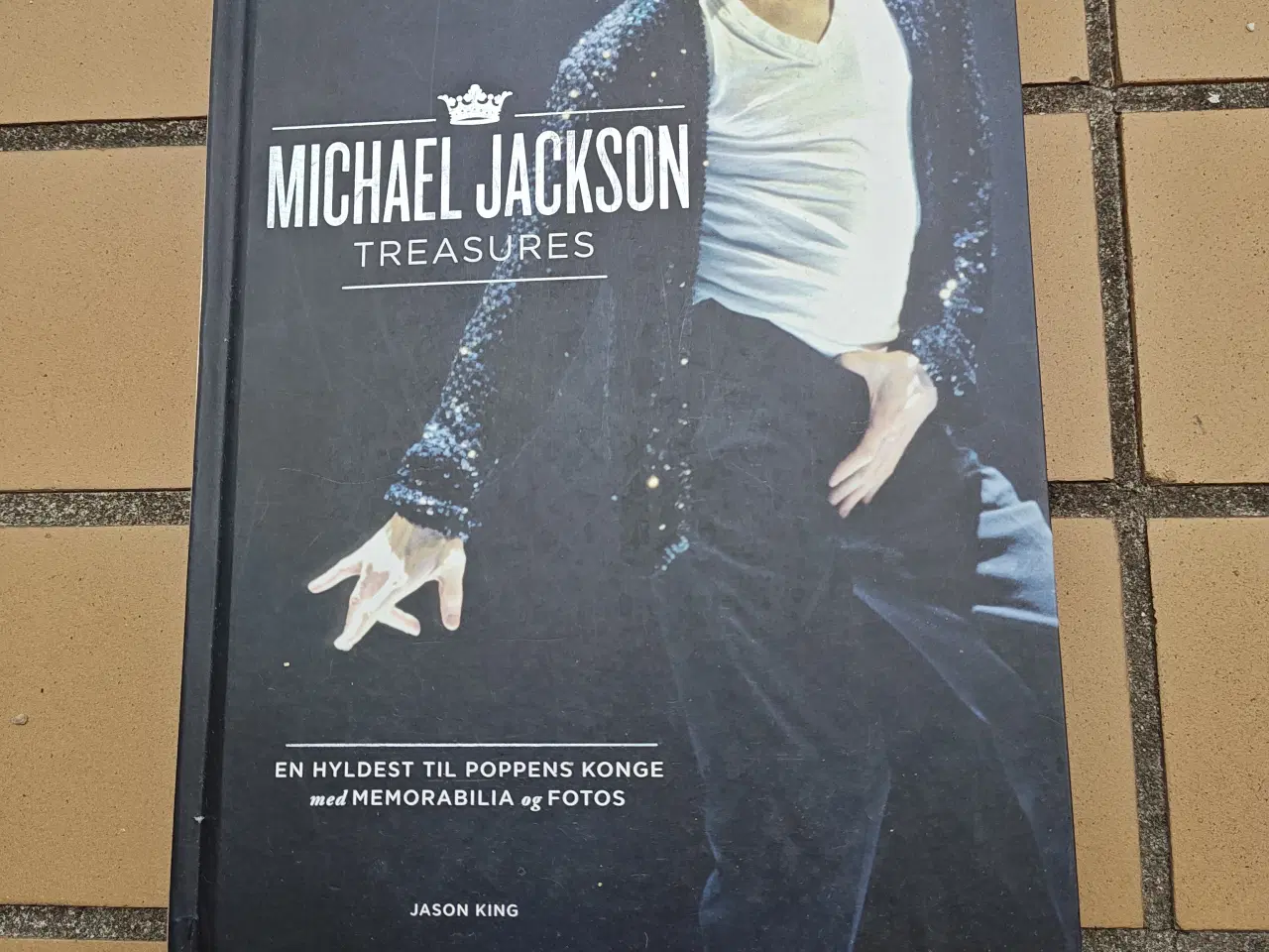 Billede 1 - Michael Jackson Treasures Bog