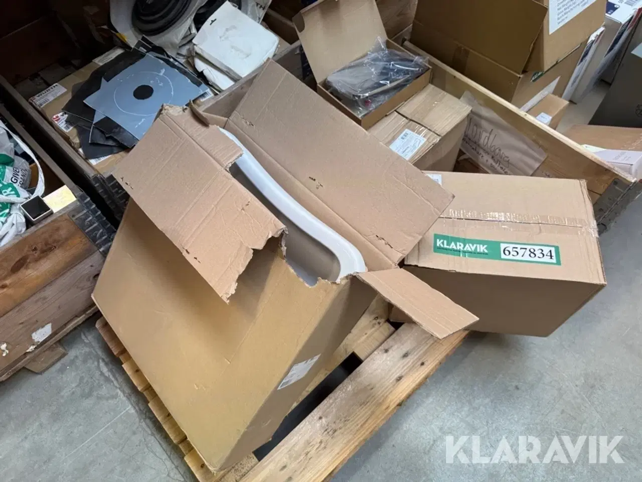 Billede 12 - Trykknap indbygning cisterne og en vask Villeroy & Boch 42 styks - 1 vask